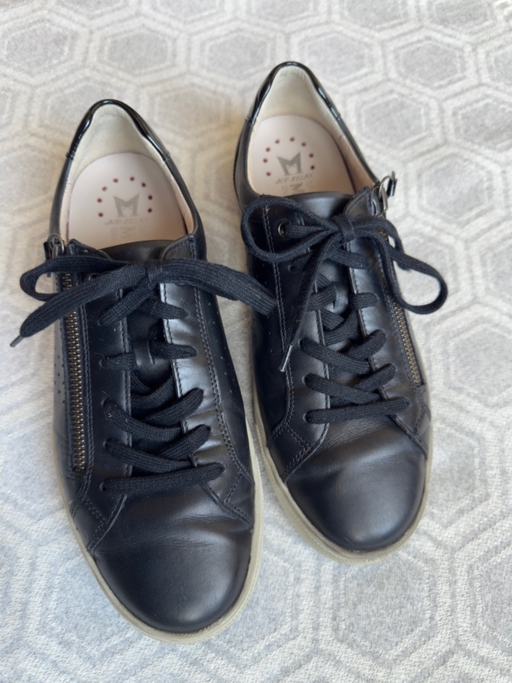 Mephisto Nikita Sneakers Women’s 8.5 Black Nubuck Leather Zip/Lace Comfort - Picture 3 of 12